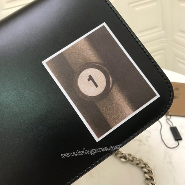 Burberry專門店新款小號拼色TB專屬標識皮革鎖扣包 巴寶莉經典爆款皮革單肩斜背女包 yxb1378
